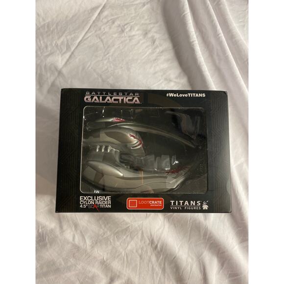 Sci-Fi Collectible Battlestar Galactica Cylon Raider 4.5” Titan Exclusive Figure - Picture 6 of 6
